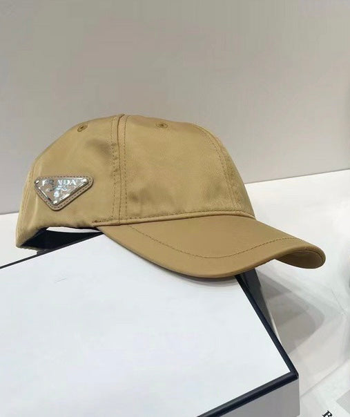 Classic minimalist hat