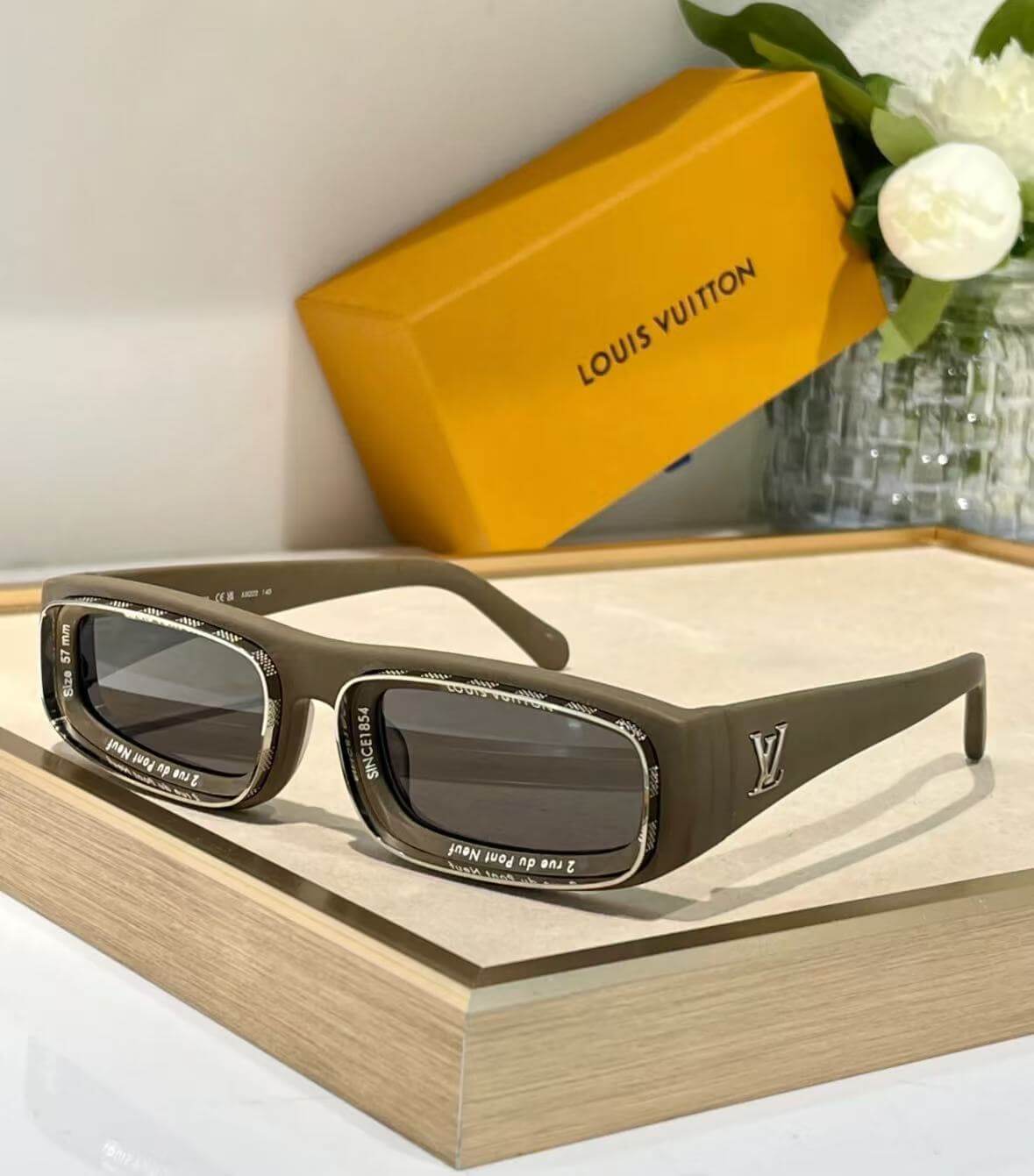 Retro Catwalk Style Narrow Sunglasses